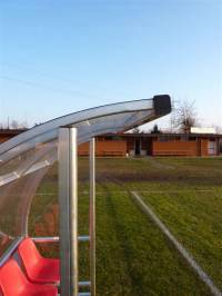  Panchina modello "Strong" da 1 metro in alluminio copertura in policarbonato trasparente. 