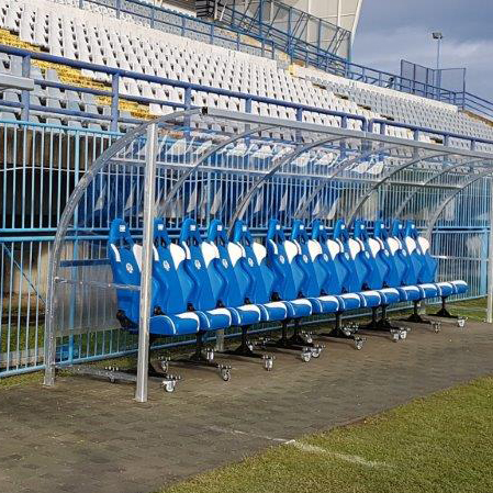 Panchine modello "Strong Plus" presso lo Stadio Ivan Kušek-Apaš di Koprivnica, Croazia.