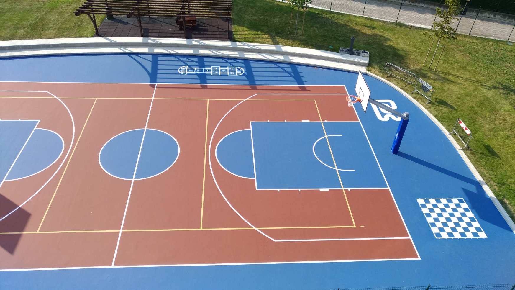 Realizzazione campo polivalente