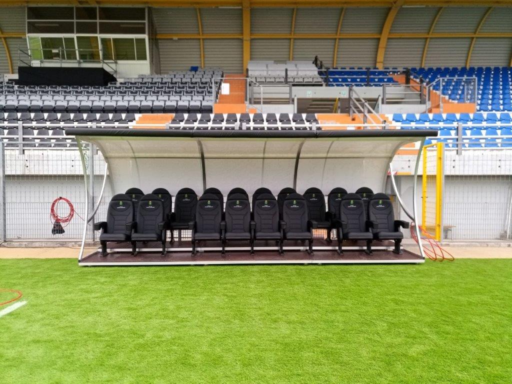 Panchine modello "World Cup" allo Stadio Teghil di Lignano Sabbiadoro (VE).