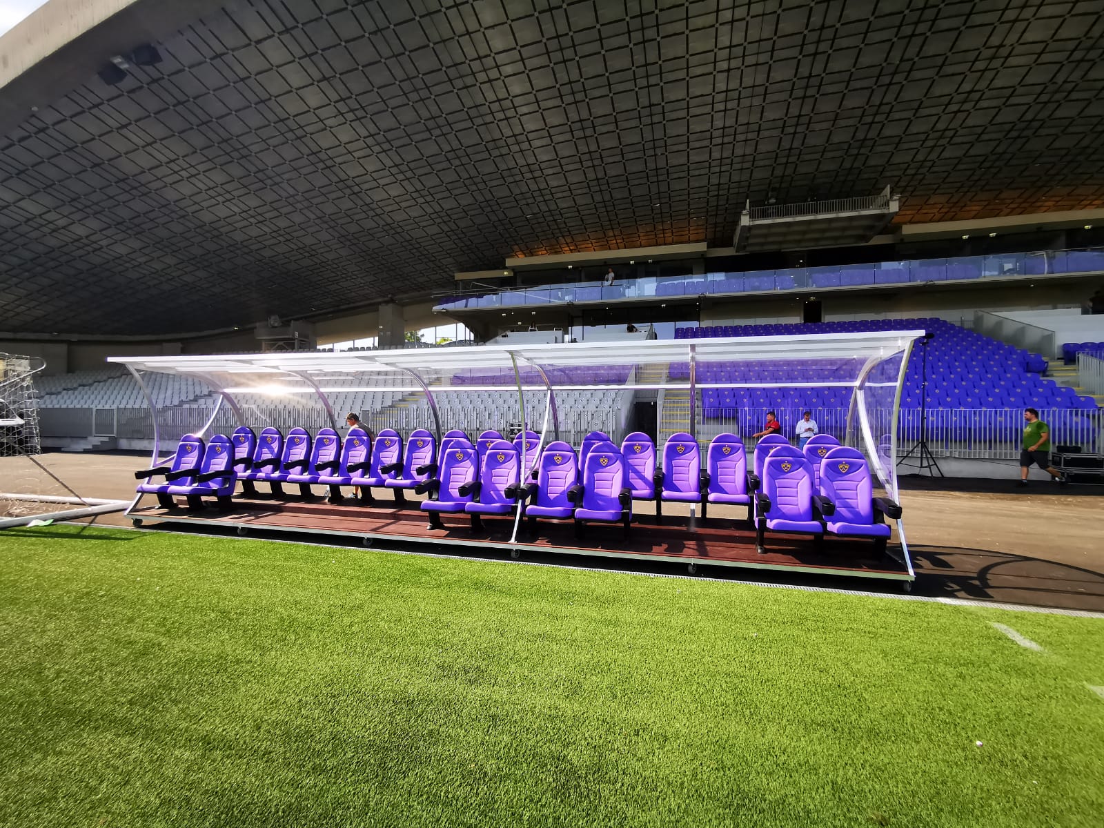 Panchine modello "World Cup" allo Stadio Ljudski vrt di Maribor, Slovenia.