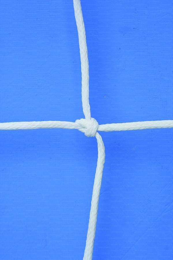 Coppia reti calcio in polietilene diam. 4,5 mm., annodata,maglia 13x13 cm., tipo inglese.